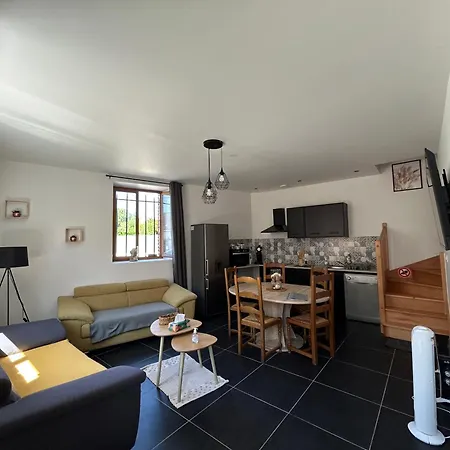 Jolie maisonnette Barenton-Bugny